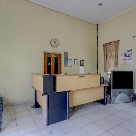 Oyo Life 90159 Puri Asoka Guest House Семаранг Екстериор снимка