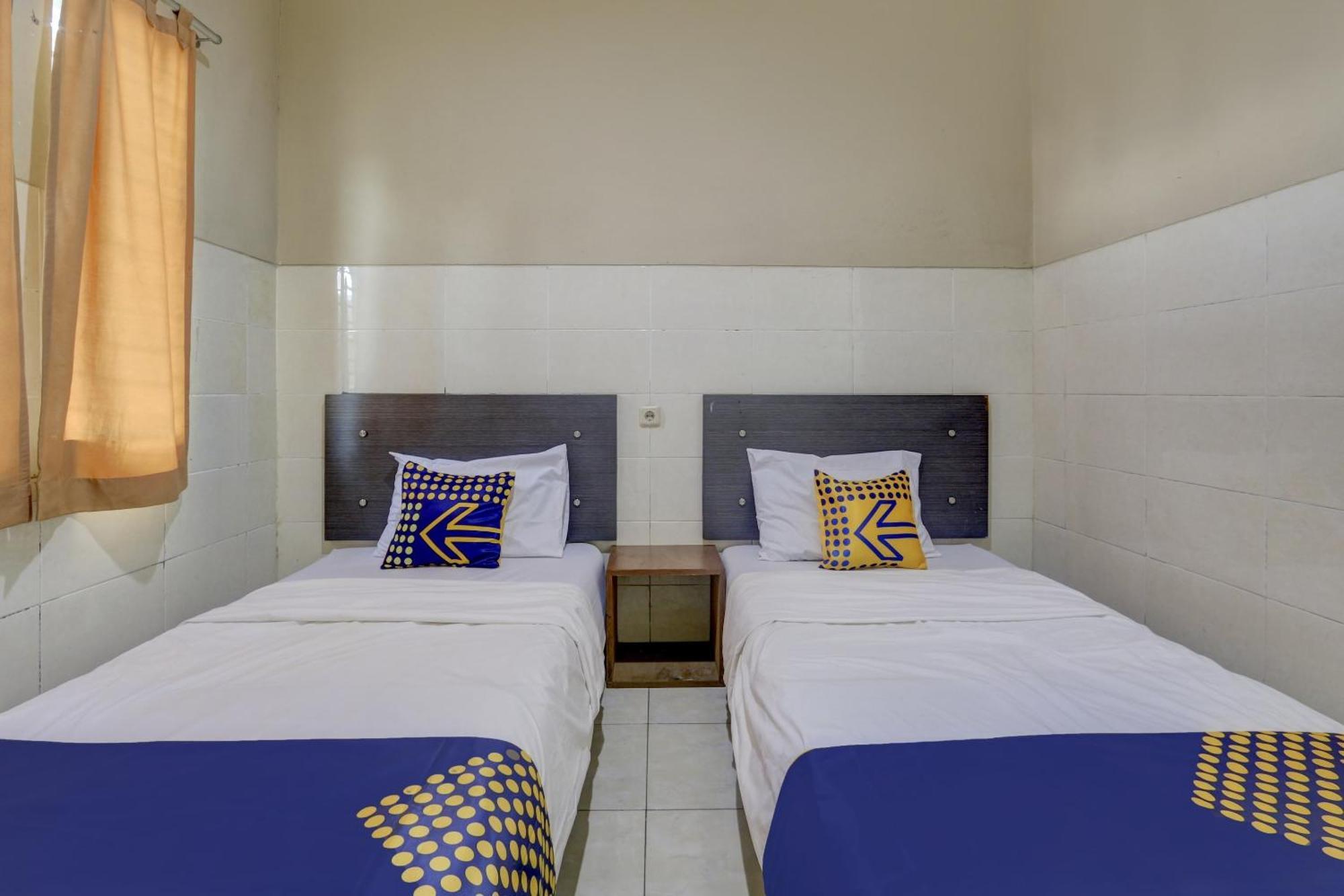 Oyo Life 90159 Puri Asoka Guest House Семаранг Екстериор снимка