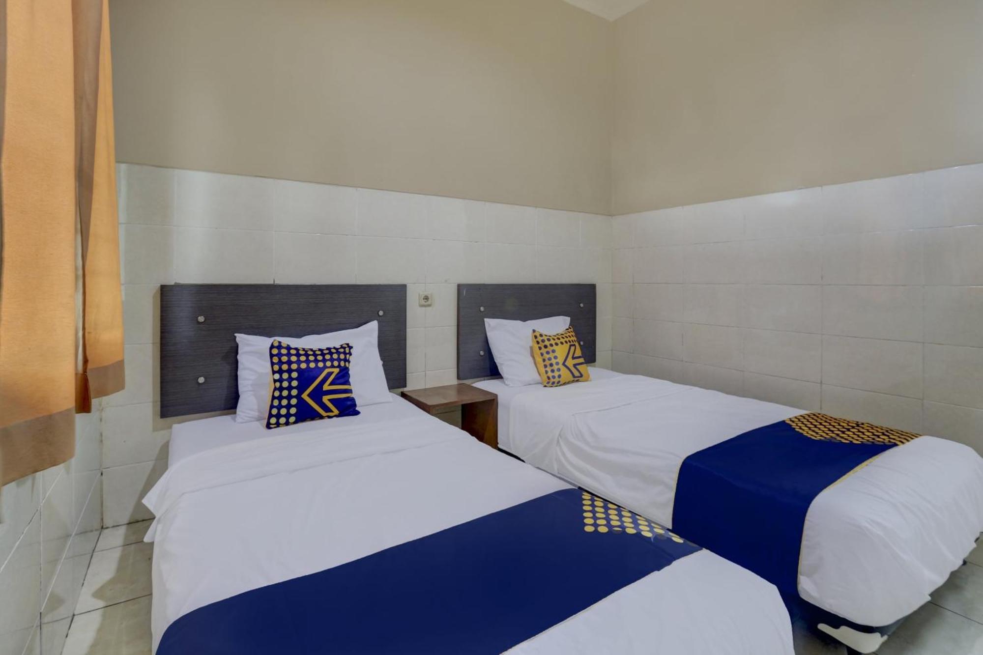 Oyo Life 90159 Puri Asoka Guest House Семаранг Екстериор снимка